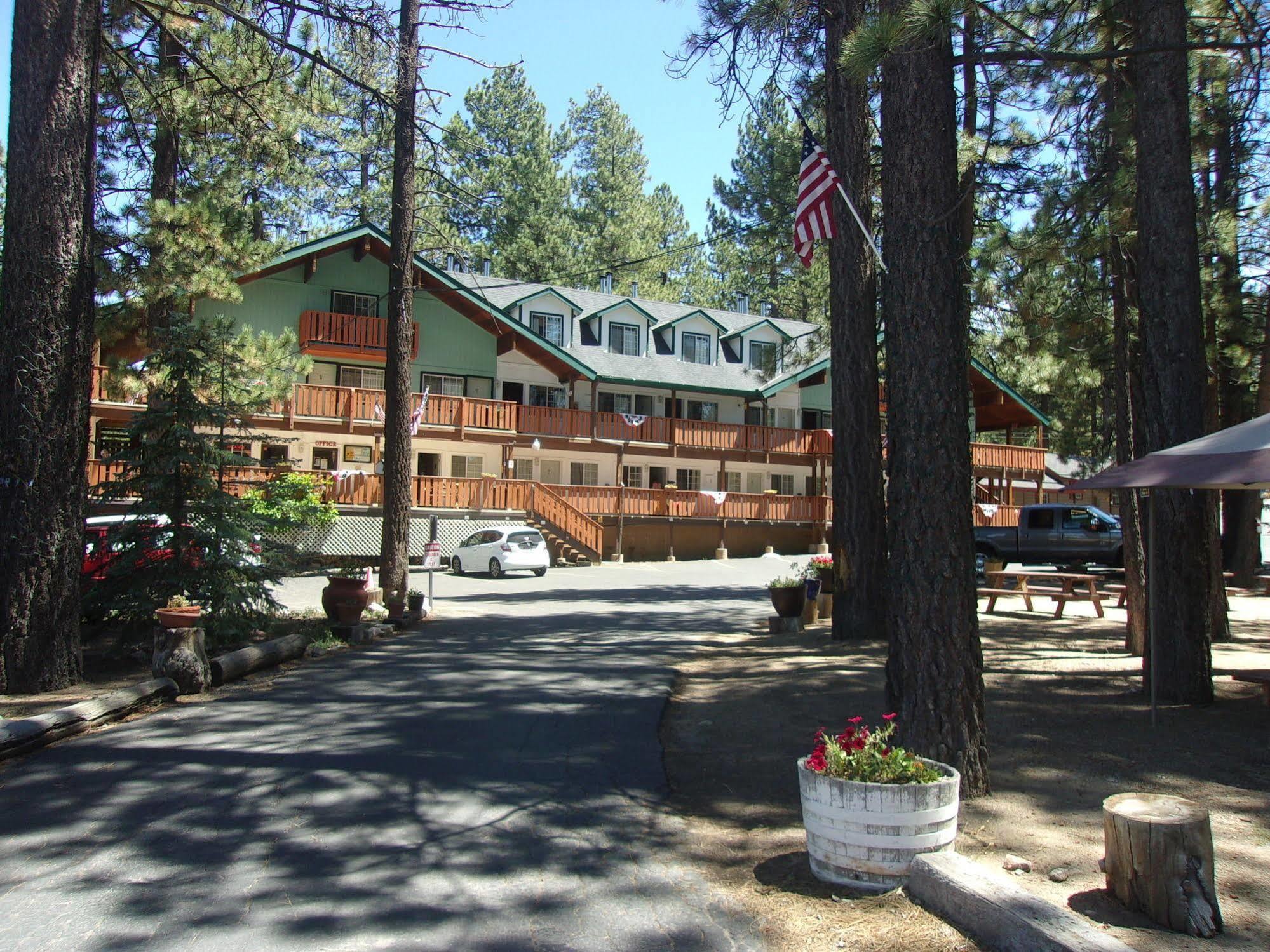 ביג בר לייק Honey Bear Lodge & Cabins מראה חיצוני תמונה