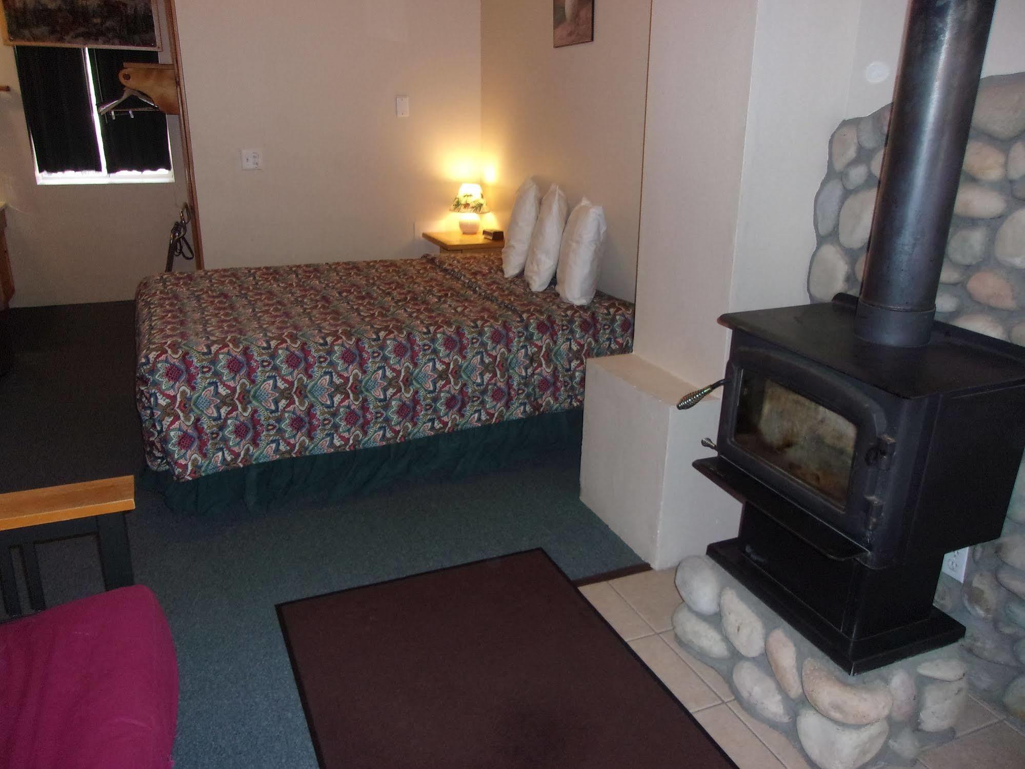 ביג בר לייק Honey Bear Lodge & Cabins מראה חיצוני תמונה
