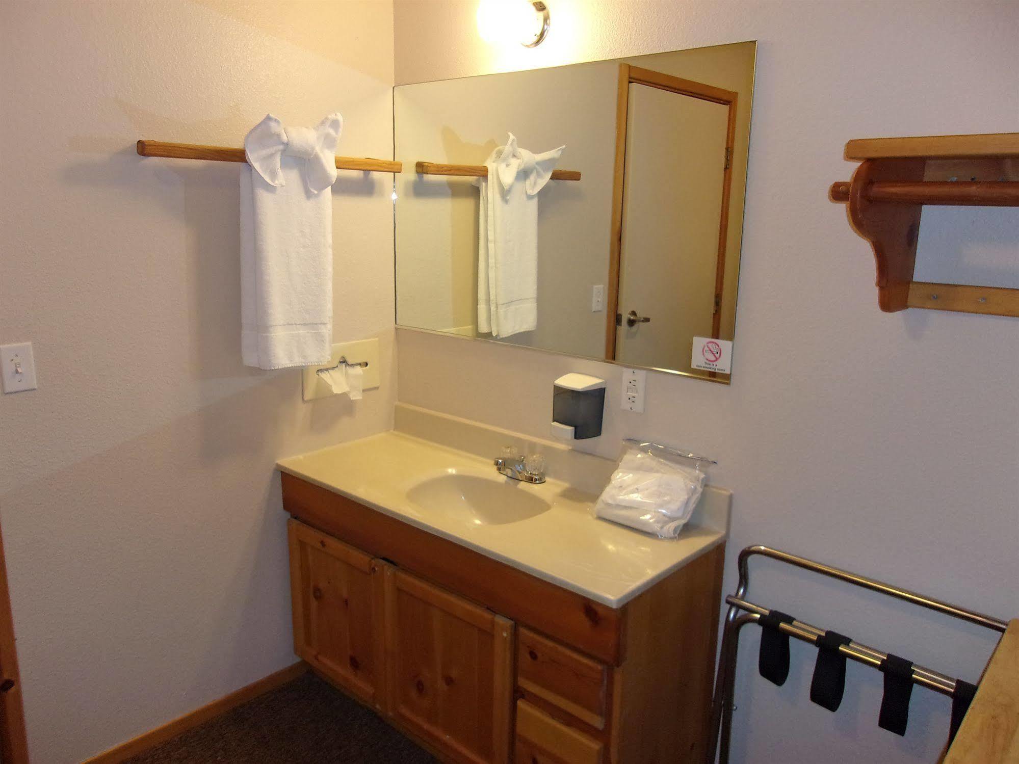 ביג בר לייק Honey Bear Lodge & Cabins מראה חיצוני תמונה