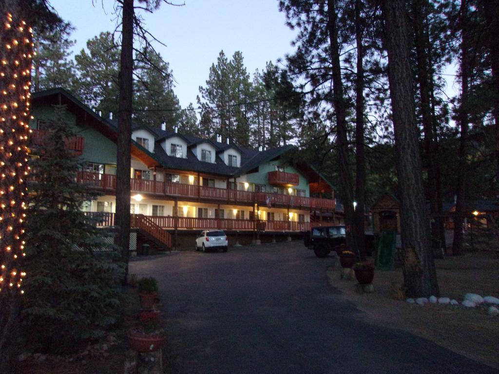 ביג בר לייק Honey Bear Lodge & Cabins מראה חיצוני תמונה
